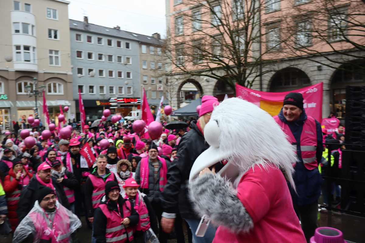 Ganztägiger Warnstreik am 12.03.2025 Kundgebung in Bochum